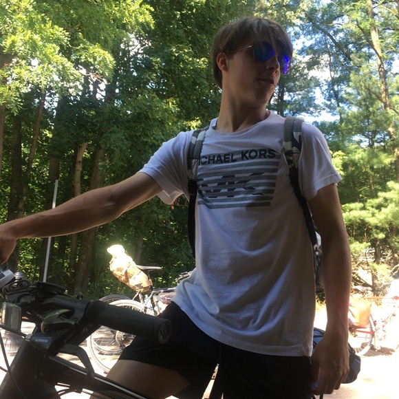 Meet your Posher, William - Picture 1 of 1